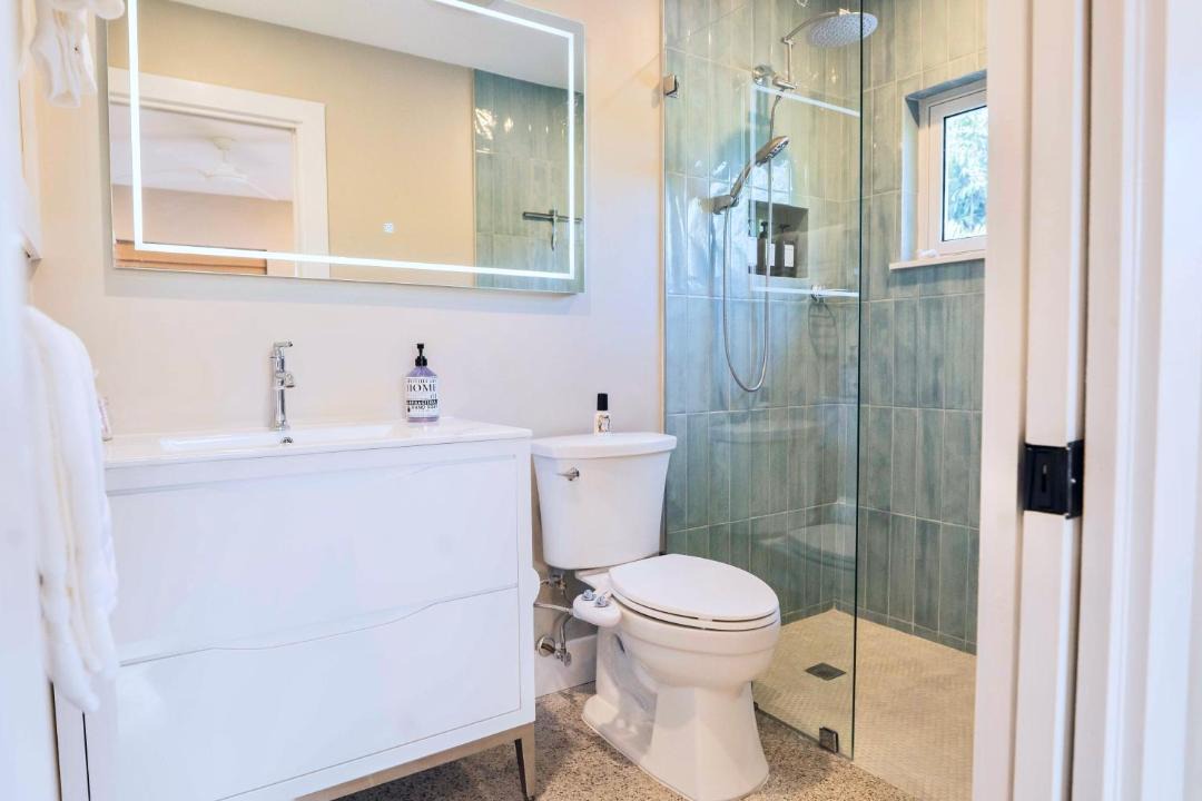 Photo of Bathroom in North Andrews Gardens