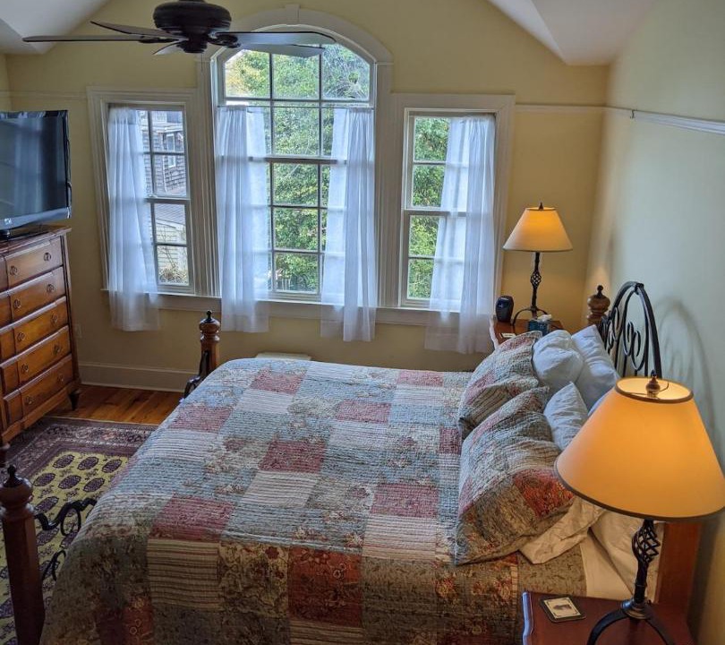 Photo of Bedroom in Historic District