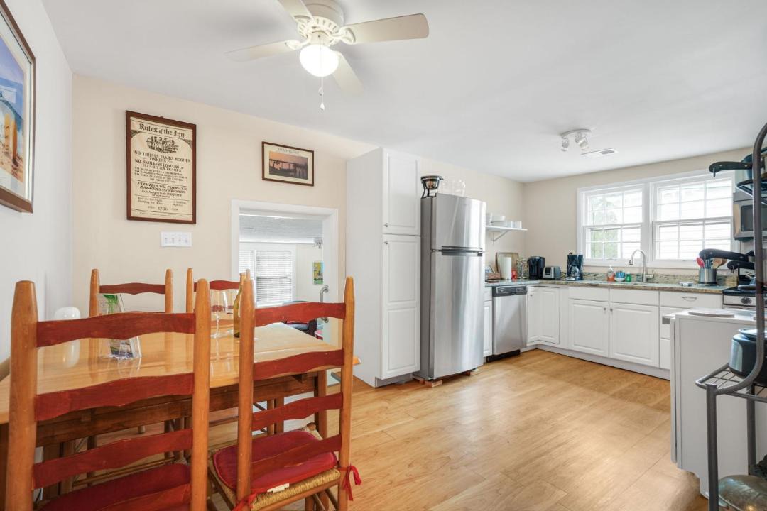 Photo of Kitchen in Wachapreague