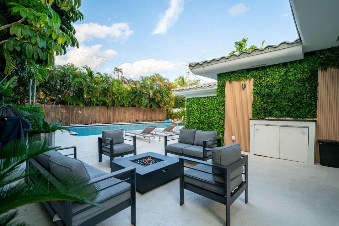 Photo of Patio Balcony in Biscayne Park