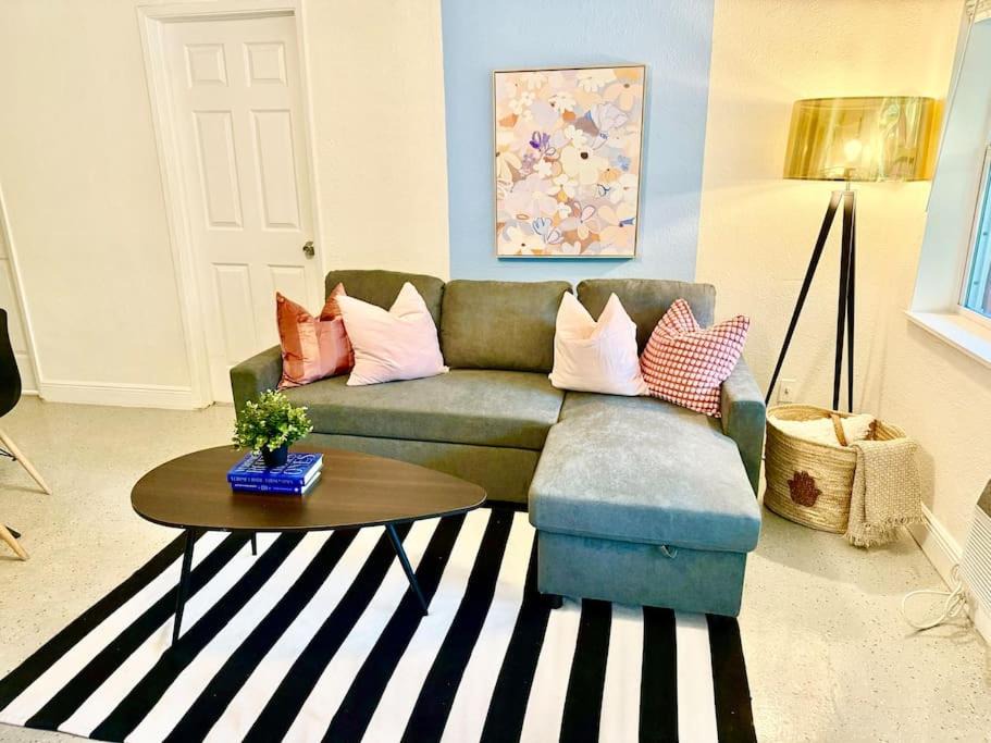 Photo of Livingroom in Riverside Park