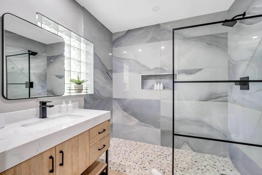 Photo of Bathroom in Birch Park Finger Streets