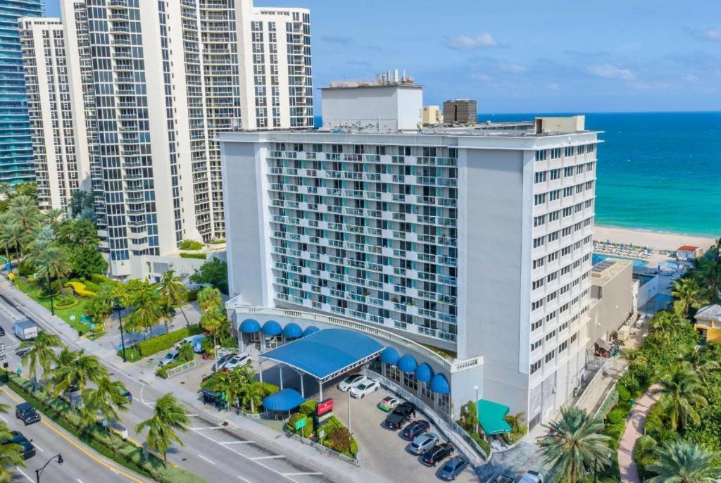 Photo of Others in Sunny Isles Beach
