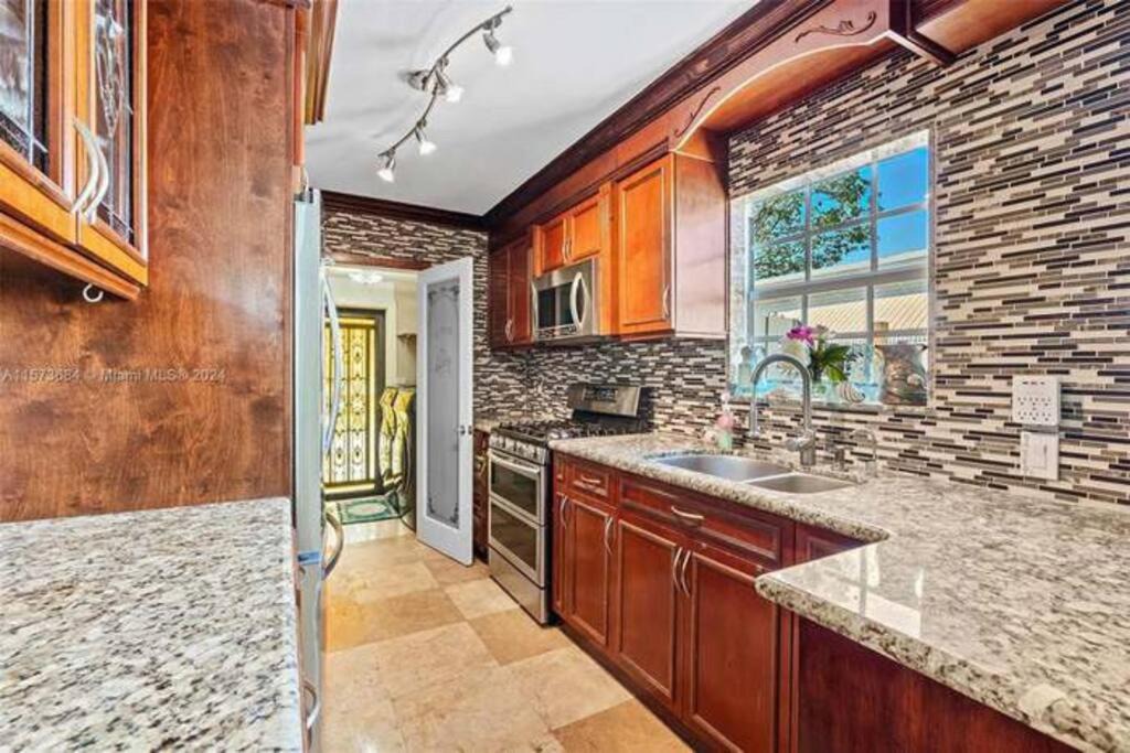 Photo of Kitchen in Hallandale Beach
