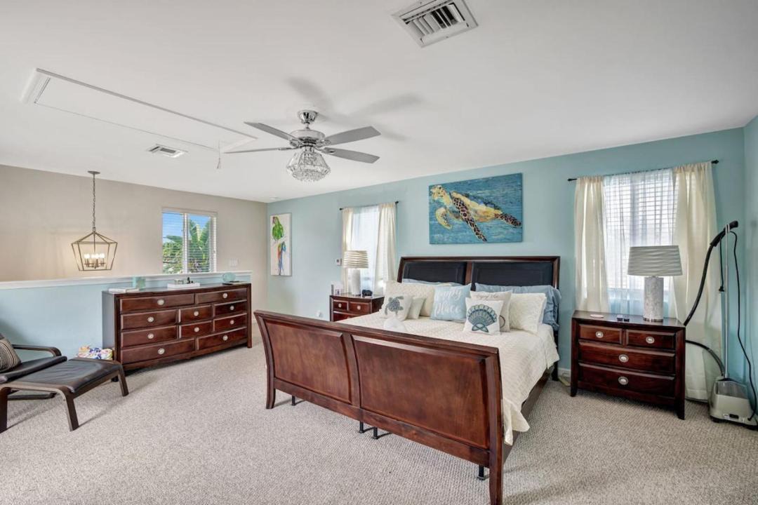 Photo of Bedroom in Lauderdale-by-the-Sea