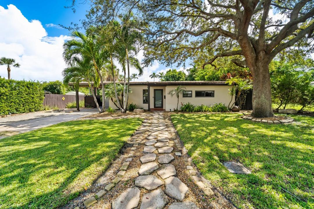 Photo of Others in Poinsettia Heights