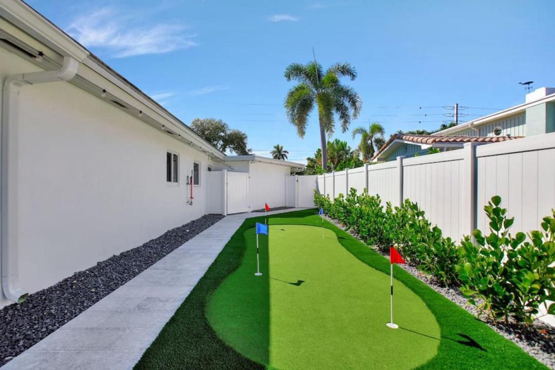 Photo of Others in Poinsettia Heights