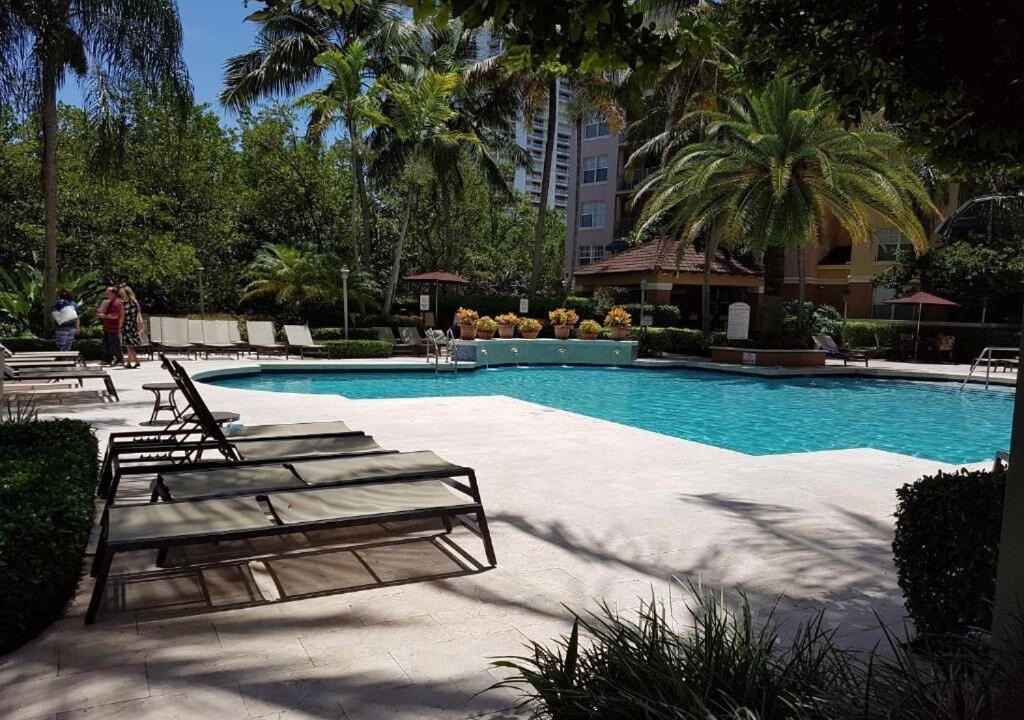 Photo of Others in Aventura