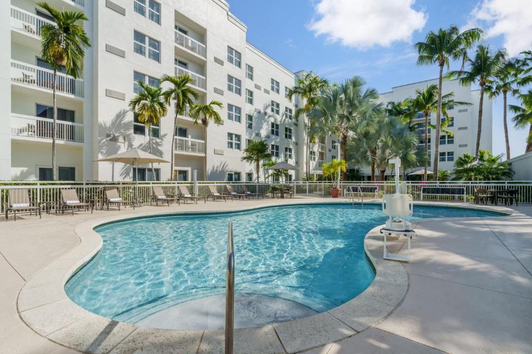 Photo of Others in Aventura