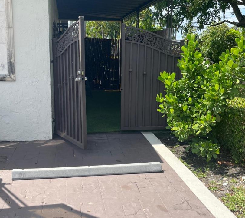 Photo of Others in Miami Springs