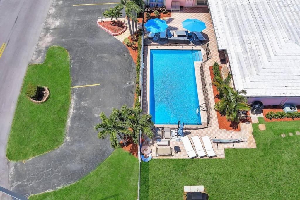Photo of Others in Coral Ridge Isles