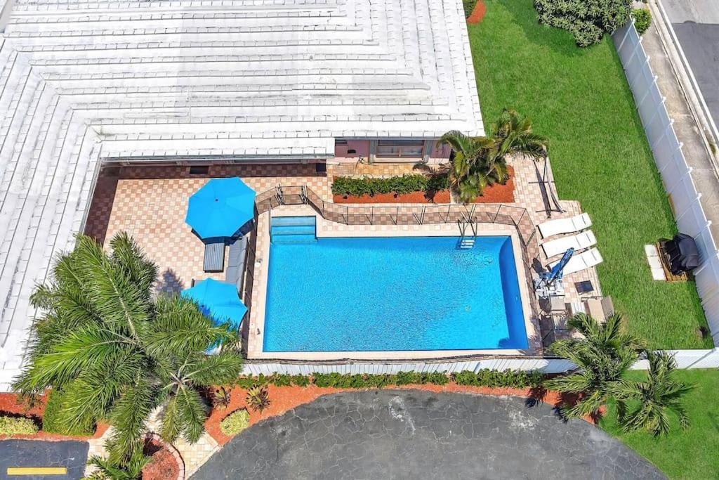 Photo of Others in Coral Ridge Isles