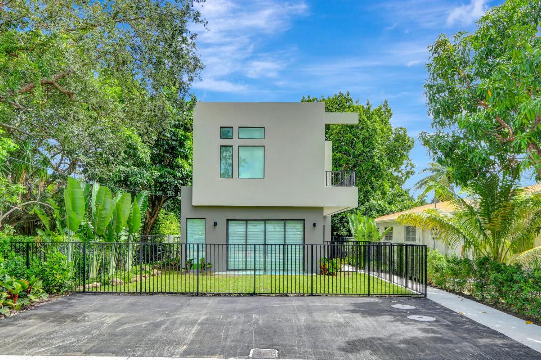 Photo of Buildings in Miami Shores