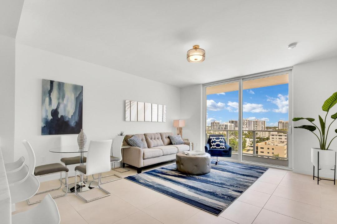 Photo of Livingroom in Central Beach