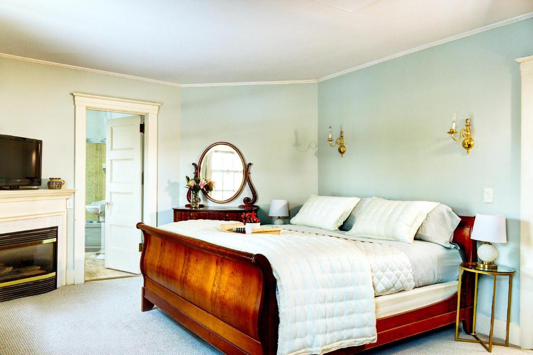 Photo of Bedroom in Lenox