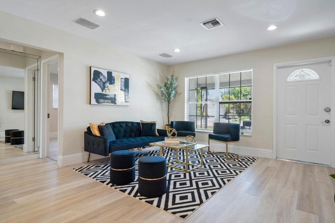 Photo of Livingroom in North Andrews Gardens
