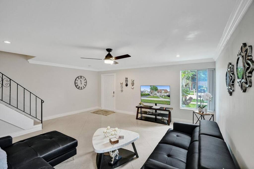 Photo of Livingroom in Hollywood