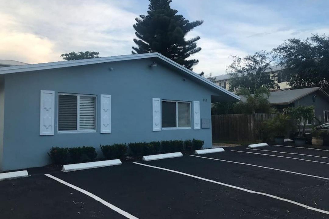Photo of Buildings in Wilton Manors