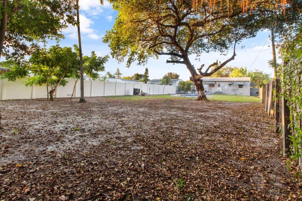 Photo of Outdoor in North Central Hollywood