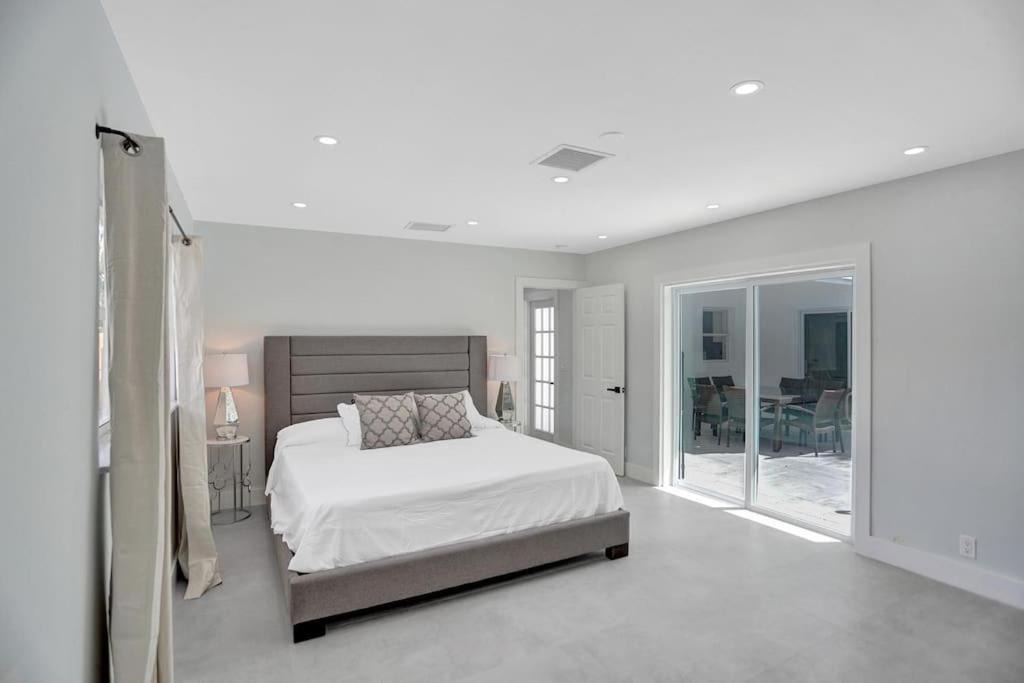 Photo of Bedroom in Central Fort Lauderdale