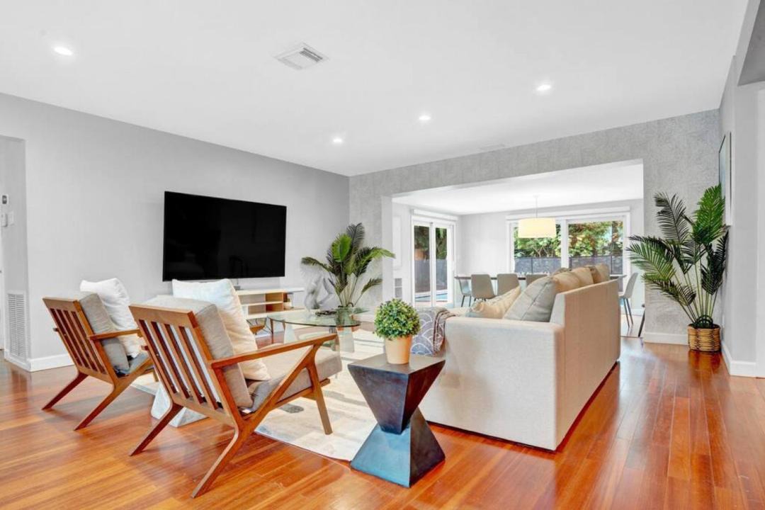 Photo of Livingroom in Poinsettia Heights