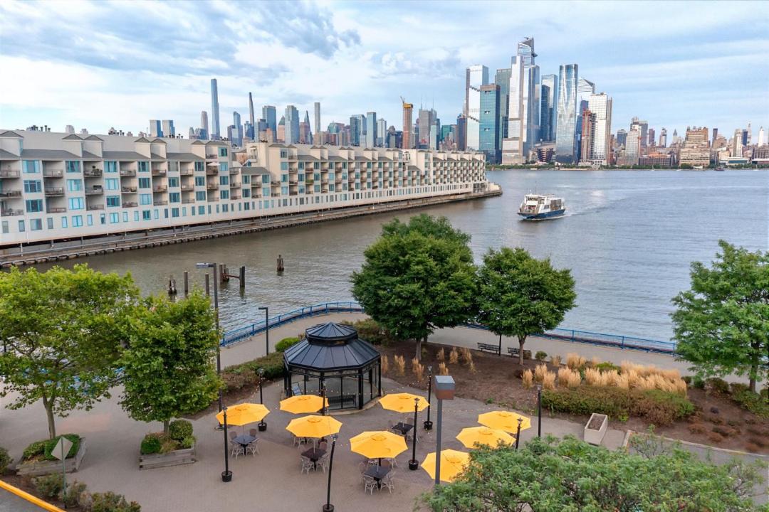 Photo of Others in Weehawken