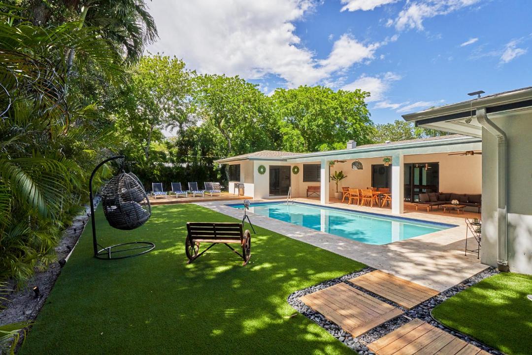 Photo of Outdoor in North Miami