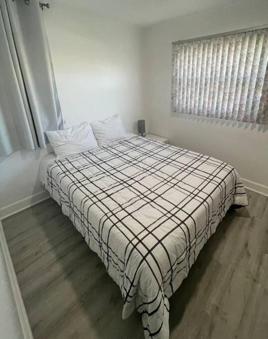 Photo of Bedroom in Dania Beach
