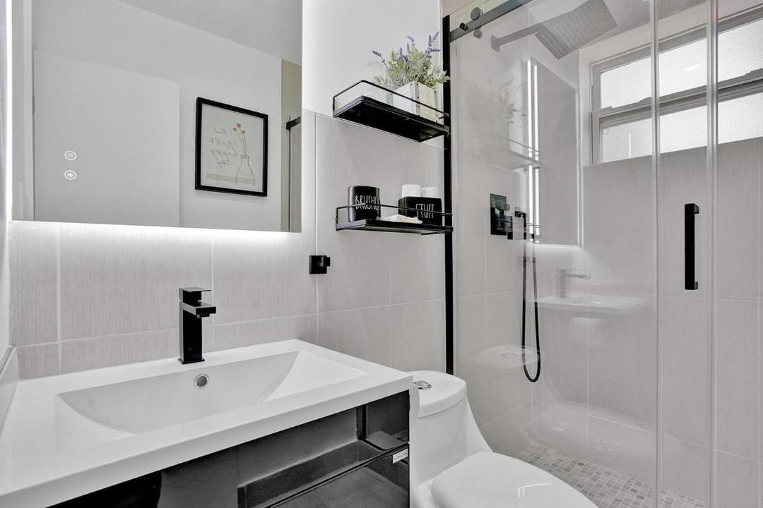 Photo of Bathroom in Hallandale Beach