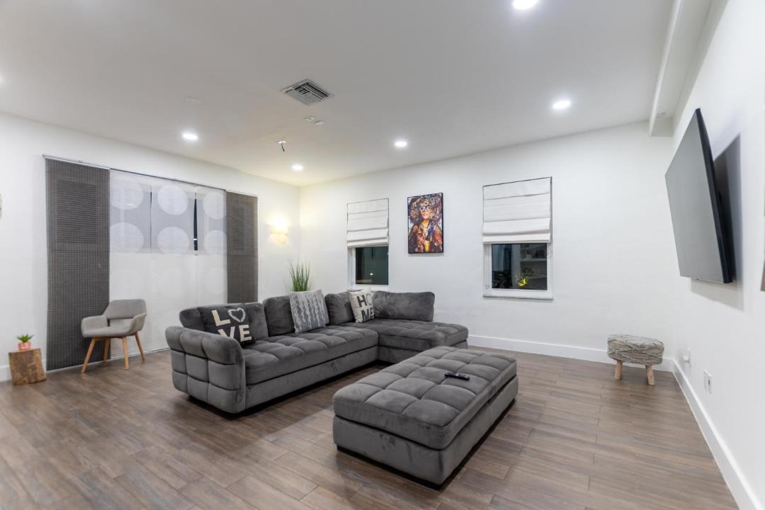 Photo of Livingroom in North Miami Beach