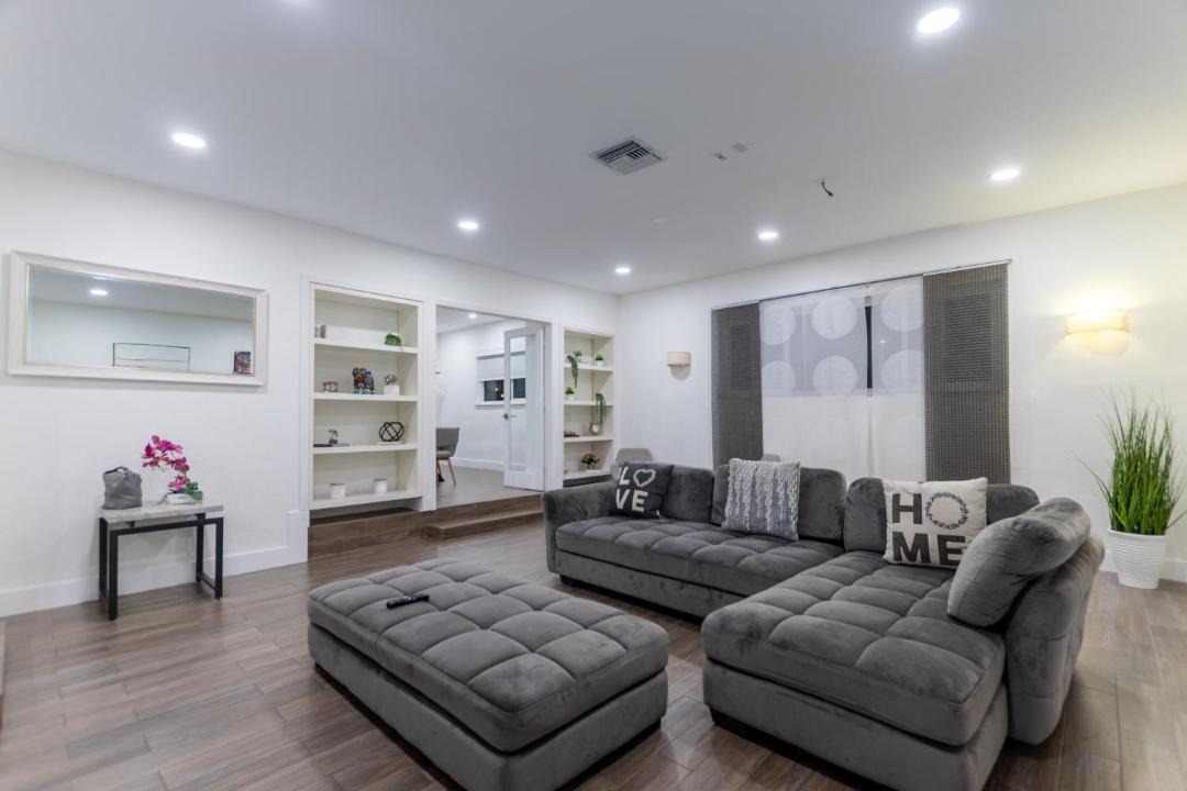 Photo of Livingroom in North Miami Beach