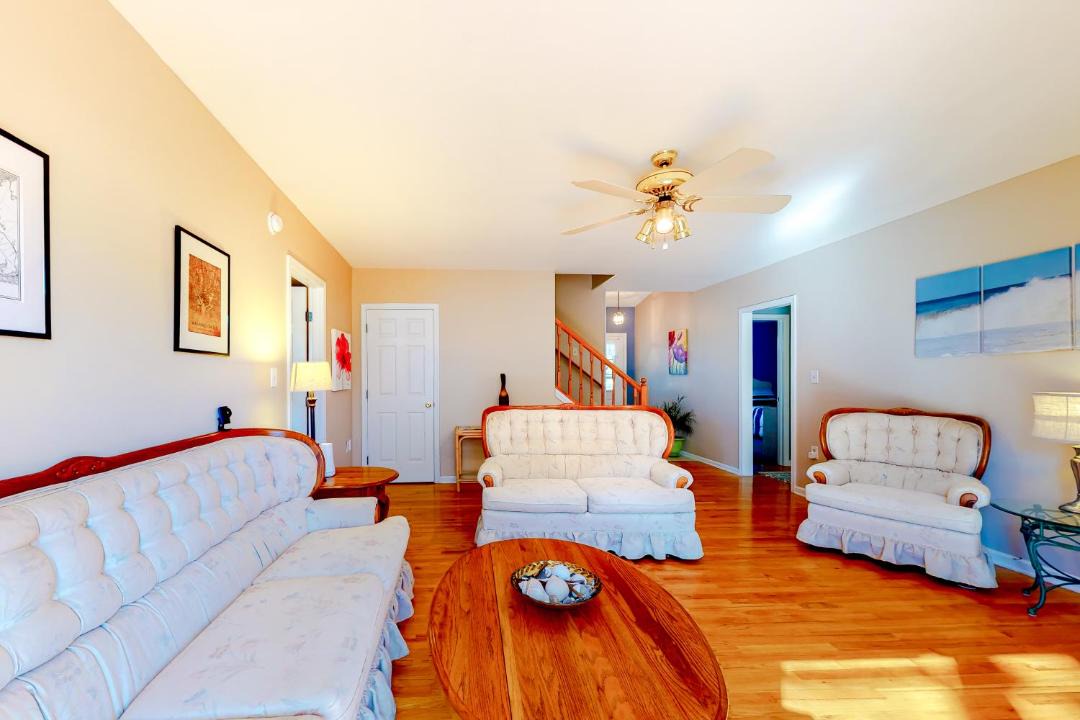 Photo of Livingroom in Caine Woods