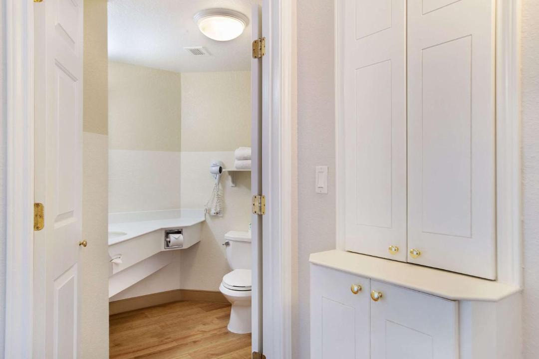 Photo of Bathroom in Hollywood