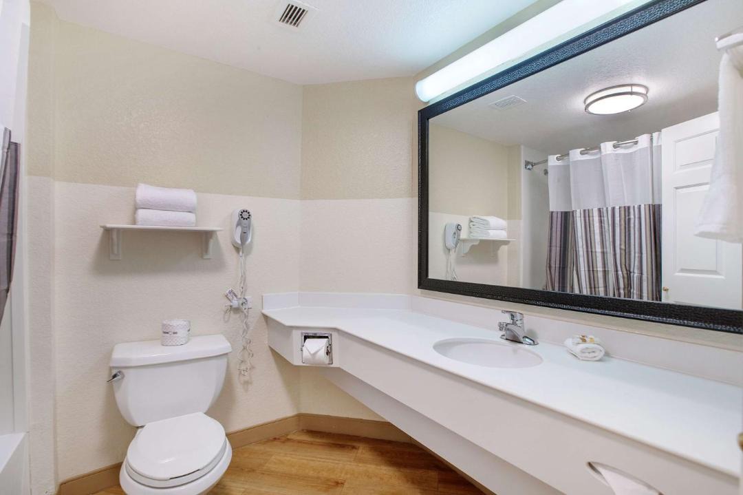 Photo of Bathroom in Hollywood