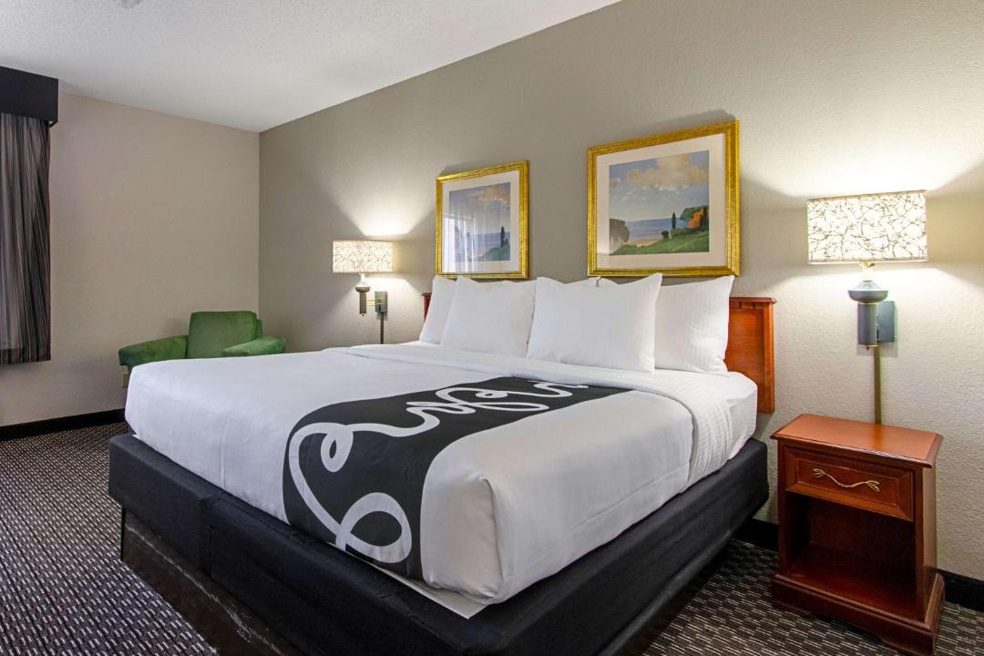 Photo of Bedroom in Survey Creek