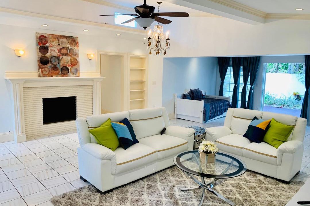 Photo of Livingroom in Lauderdale Beach