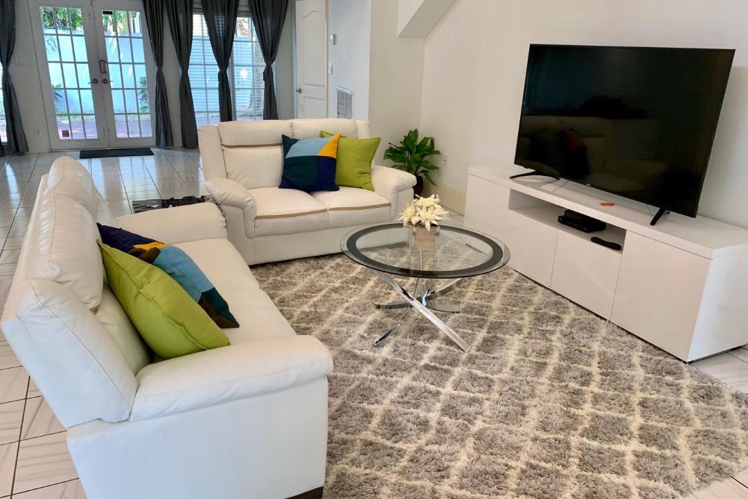 Photo of Livingroom in Lauderdale Beach