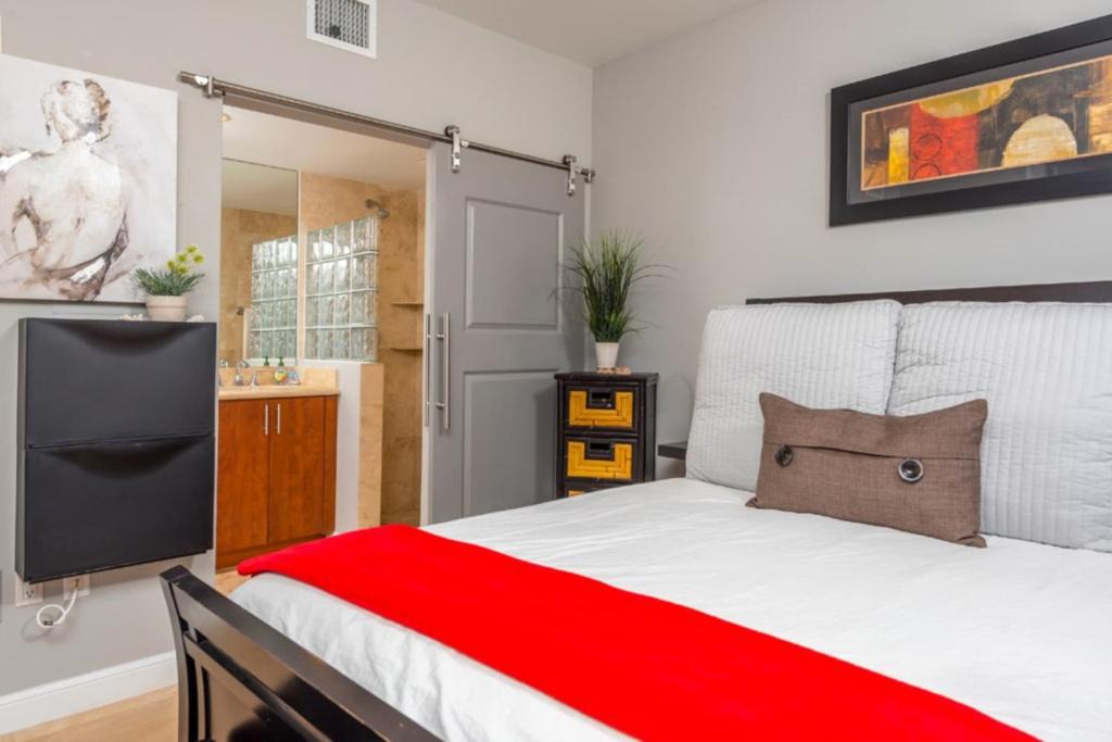 Photo of Bedroom in South Pointe