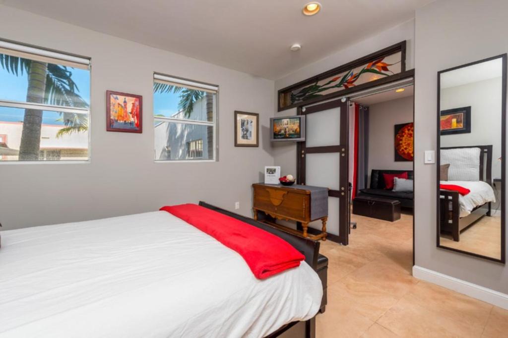 Photo of Bedroom in South Pointe