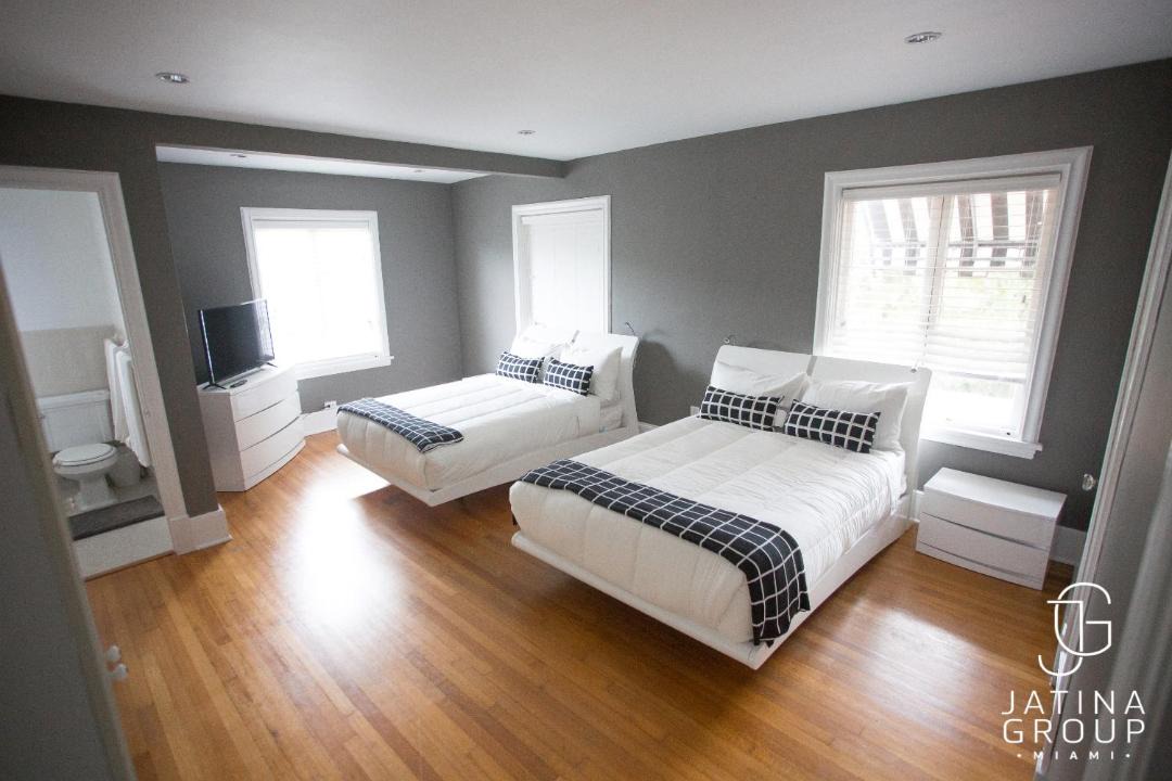 Photo of Bedroom in Miami Shores