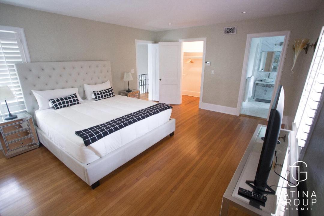 Photo of Bedroom in Miami Shores