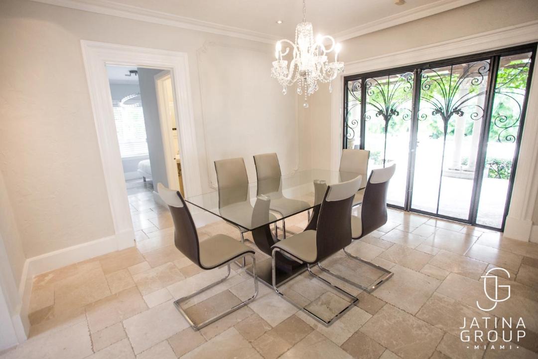 Photo of Livingroom in Miami Shores