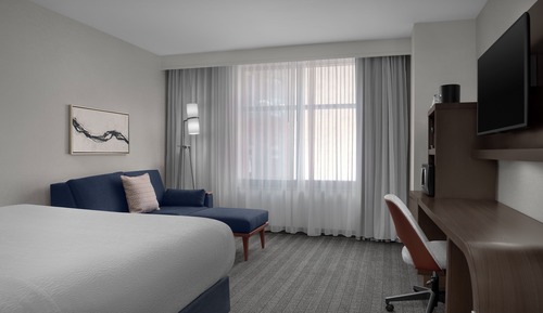 Room, 1 King Bed with Sofa bed (Mobility/Hearing Accessible, Tub)