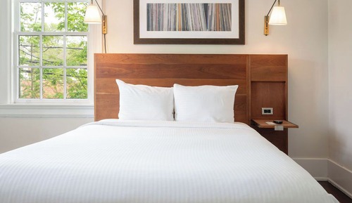 Executive Queen Suite, 1 Queen Bed with Sofa Bed