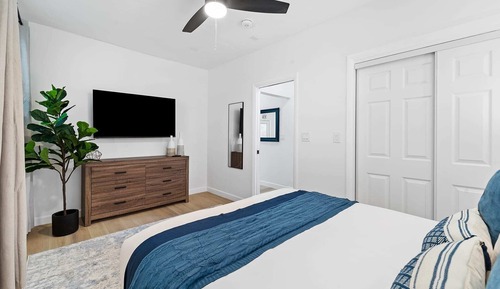 House (Multiple Bedrooms)