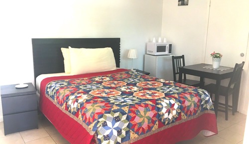 Economy Room