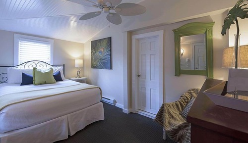 Room (13)