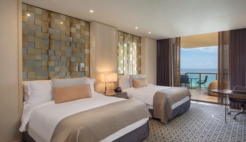 Grand Room, 2 Queen Beds, Ocean View (Mobility Accessible, Tub)