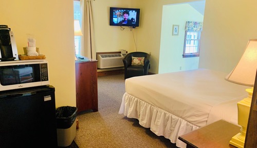 Superior Room, 1 King Bed, Ground Floor