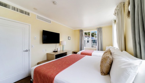 Deluxe Room, Multiple Beds, Private Bathroom (Self check-in)
